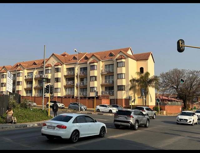 3 BEDROOM APARTMENT FOR SALE IN FERNDALE